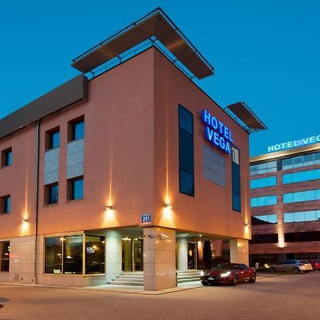 Business Hotel Vega วรอตซวาฟ ภายนอก รูปภาพ