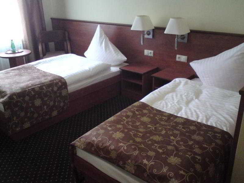 Business Hotel Vega วรอตซวาฟ ภายนอก รูปภาพ