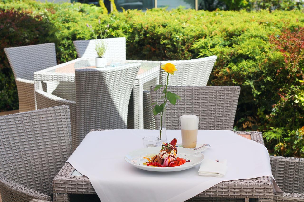 Business Hotel Vega วรอตซวาฟ ภายนอก รูปภาพ